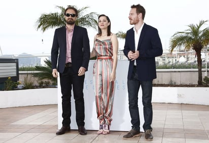 Proyección. Justin Kurzel, Marion Cotillard y Michael Fassbender durante la presentación del filme a la prensa.