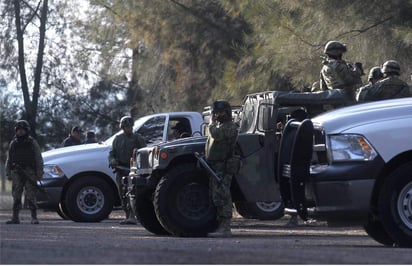 Más de 12 mil elementos del Ejército, la Marina, la Policía Federal, el Cisen y la PGR, en coordinación con autoridades estatales, participarán en tareas de seguridad durante la jornada electoral. (Archivo)