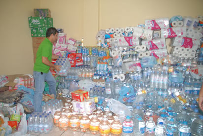 Apoyo. Torreón tiene desde ayer tres centros de acopio para captar apoyos para damnificados por el tornado de Acuña. (ARCHIVO)