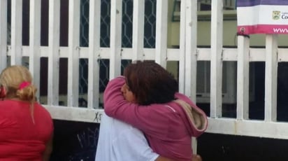 Los familiares de Juan Manuel Morales Palacios, estudiante de la Secundaria 5 quien falleció al colapsarse un techo de la escuela, serán indeemizados por la Secretaría de Educación. (EL SIGLO COAHUILA)