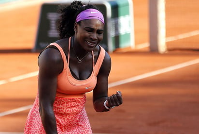 Pese a estar enferma Williams superó a Timea Bacsinszky por 4-6, 6-3, 6-0. (EFE)