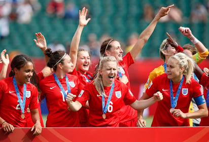 La selección femenil de Inglaterra hizo historia al conseguir el tercer lugar del Mundial Femenil de Canadá tras vencer a Alemania. Inglaterra es tercera en Mundial Femenil