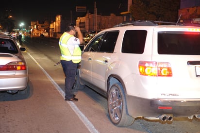 Vigilancia. Tras la reunión de evaluación y control de indicadores, se determinó implementar un nuevo turno de vigilancia para revisión de quintas y salones, así como prevención de accidentes.