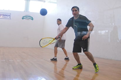 Esta tarde se llevarán a cabo los primeros partidos en las canchas del gimnasio Prince de la Saltillo 400, mañana inicia lo fuerte. (Archivo)