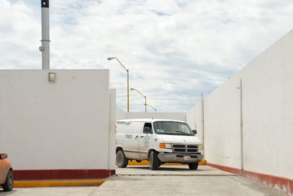 Homicidio. Tras amordazarlo matan a hombre de dos balazos en la cabeza, el acto se registró al interior de la casa del occiso.