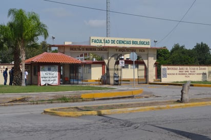 Mensajes. Se colocaron lonas alusivas al no consumo de tabaco. (EL SIGLO DE TORREÓN)