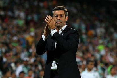 El entrenador del Santos Laguna suena para llegar al banquillo del Tri. (Archivo)