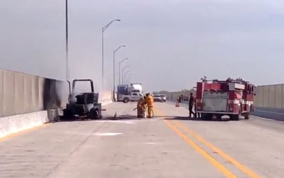 El siniestro se registró en el carril de acceso a territorio mexicano, sin que se reportaran víctimas, solo daños materiales.  (TWITTER)