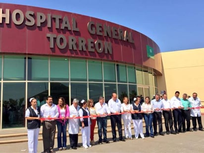 El gobernador Rubén Moreira encabezó la inauguración del nuevo Hospital General de Torreón. (Twitter)