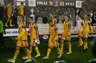 River Plate de Argentina conquistó su tercera Copa Libertadores al derrotar a Tigres, antes los rioplatenses se habían llevado la copa en 1986 y 1996, años en que disputaron la llamada Copa Interconintental.  (AP)