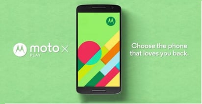 El precio del Moto X Play es de 5 mil 999 pesos para la versión de 16GB y 6 mil 499 pesos para la de 32GB. (INTERNET)