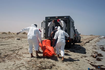 De regreso. Unos 200 migrantes murieron ayer en Libia mientras intentaban llegar a Europa.