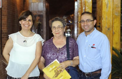 Cristina, Elena y Javier.