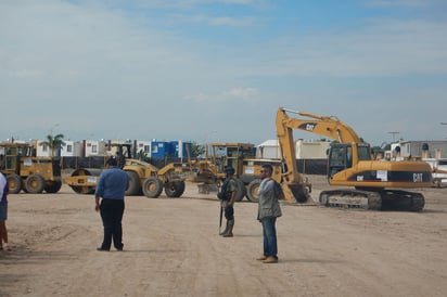 Arranque. Ayer se puso la primera piedra; comenzará a dar el servicio dentro de dos años. (EL SIGLO DE TORREÓN)
