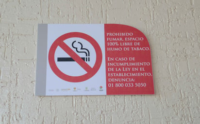 Espacios. Cada vez son más los edificios de dependencias, instituciones y escuelas en la región que buscan ser libres de tabaco. (EL SIGLO DE TORREÓN)