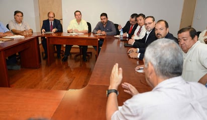 Reunión. La Subsecretaría General de Gobierno, sirvió como facilitador entre productores agrícolas y representantes de la CFE. (CORTESÍA)