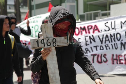 Hoy viernes por la mañana, la dependencia indicó que se había determinado implementar un operativo de vigilancia con más de cuatro mil 500 uniformados, aunque ahora vuelven a mencionar que sólo serán 2 mil 600.  (EL UNIVERSAL)