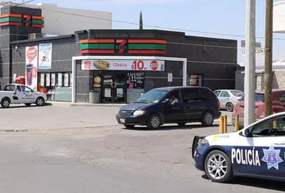 Asalto. Es la segunda tienda de conveniencia que asaltan en la semana. 