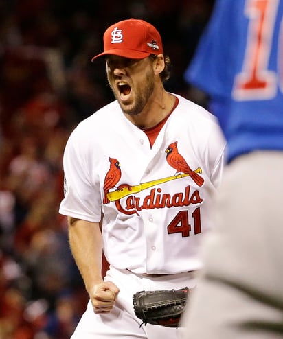 Con gran actuación del lanzador Jon Lackey los Cardenales de San Luis vencieron 4-0 a Chicago en Juego 1 de Serie Divisional de la Nacional. (AP)