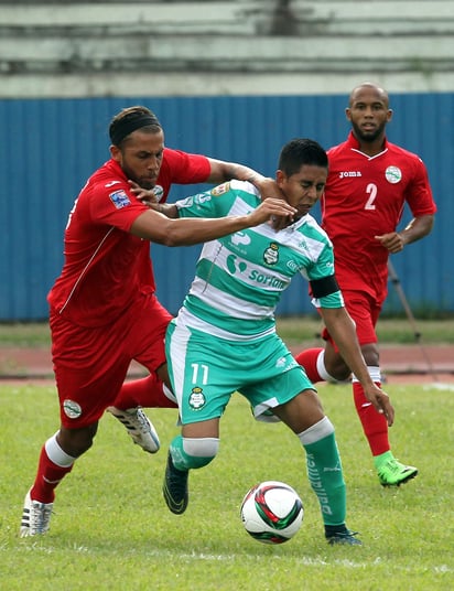 Los Guerreros no pudieron salir con la victoria en duelo histórico ante la selección de Cuba. (EFE)