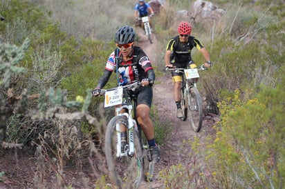 El recorrido incluyó varias comunidades de la Comarca Lagunera; en total, fueron 800 participantes. (Fotografías de Jesús Galindo)