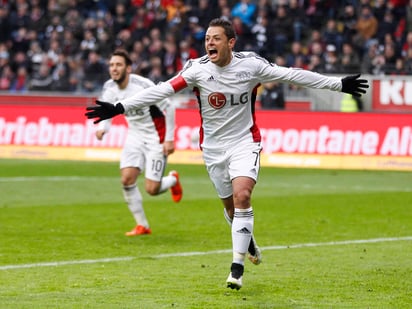 Javier Hernández anda en plan goleador con el Bayer Leverkusen, de la Bundesliga de Alemania. (AP)