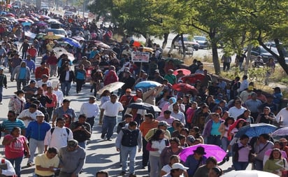 Se movilizan docentes de las regiones de Tuxtepec, Valles centrales, Cañada, Istmo, Mixteca y Sierra. (EL UNIVERSAL)