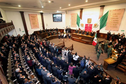 Informe. El Congreso local recibió al gobernador ayer.