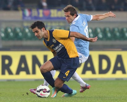 Atlas presentará una propuesta al Hellas Verona, equipo donde actualmente juega el defensa y con quien tiene contrato hasta junio de 2016. (ARCHIVO)