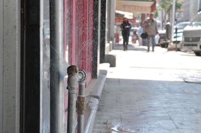 Se han tomado medidas para evitar tuberías rotas por las bajas temperaturas. (ARCHIVO)