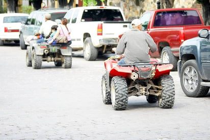 Situación. Semanas atrás, decenas de familias de las Quebradas de Durango recurrieron a parientes e instituciones de Sinaloa.