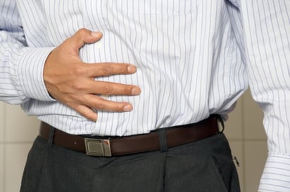 Los síntomas son similares a los de cualquier otra enfermedad gastrointestinal: diarrea y vómito, calambres abdominales, dolor muscular y de cabeza, náusea y fiebre de bajo grado. (ARCHIVO)