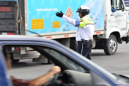 Vigilancia. La Dirección de Tránsito mantiene una vigilancia permanente respecto al actuar de sus elementos. (ARCHIVO)