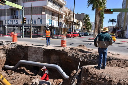 Exhortó a 'no hacer juicios anticipados ni a perjudicar la imagen de esta tradicional avenida que con una nueva imagen, elevará el nivel de competitividad del Centro'.  (FERNANDO COMPEÁN)