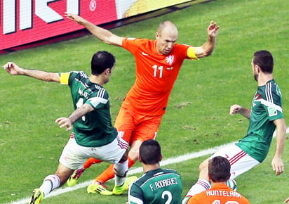 Robben bien podría ser uno de los nominados. (ESPECIAL)