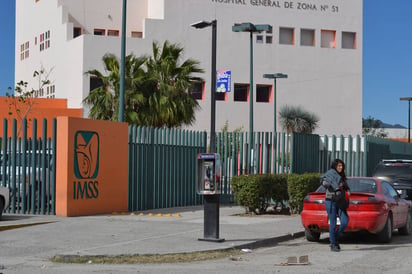 Internado. En la clínica 51 del IMSS, quedó el lesionado. (ARCHIVO)