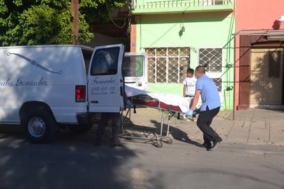 Tragedia. Cuidacoches pierde la vida horas después  de ser atropellado por un auto 'fantasma'.