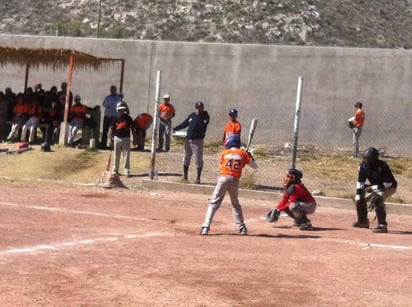 Peloteros de Orioles de Gómez buscarán ir a la eliminatoria estatal de la Olimpiada juvenil. (Archivo)