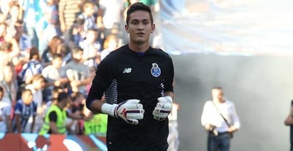 Gudiño no tuvo mucha participación en el Porto por la presencia dee Iker Casillas, Helton y José Sá, contratado en enero. (ARCHIVO)