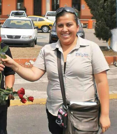 Al funeral pudieron ingresar únicamente familiares y algunos de los compañeros de la periodista, pero bajo la condición de hacerlo sin equipos fotográficos para evitar difundir el féretro. (ARCHIVO)