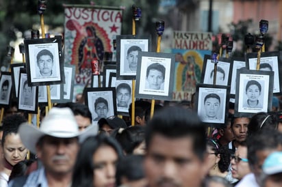 No se logró una reunión de padres de normalistas con el Papa Francisco. (ARCHIVO) 