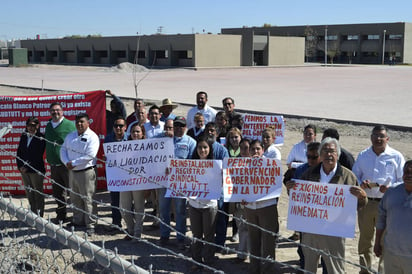 Reclaman. Docentes y trabajadores administrativos de UTT rechazan formación de sindicato oficialista. (EL SIGLO DE TORREÓN)