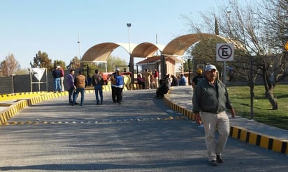 Hicieron un paro de labores el día de hoy como medida de presión para que la Universidad dé solución a la problemática de pensiones y servicio médico que atraviesan. (EL SIGLO DE TORREÓN)