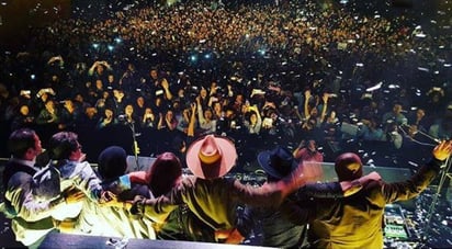 Los hermanos conquistaron al Plaza Condesa de la Ciudad de México. (INSTAGRAM)