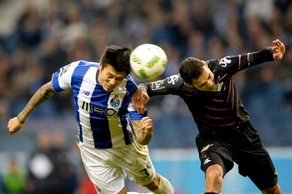 Porto sigue en la lucha por los primeros lugares en la liga de Portugal. Miguel Layún se hace presente en triunfo del Porto