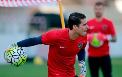 Tras más de 500 días sin ser titular, Ochoa defendería el arco del Málaga. (AS)
