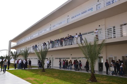 Lista. Nuevas instalaciones de la Preparatoria Venustiano Carranza, fueron inauguradas ayer.