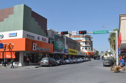 Asueto. Por la llegada de la Semana Santa, algunos comercios se verán favorecidos. (EL SIGLO DE TORREÓN/ ANGÉLICA SANDOVAL)