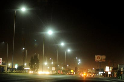 Periférico. El periférico de Lerdo suele estar a oscuras debido a que hay mucho robo de material eléctrico en esta parte. (EL SIGLO DE TORREÓN)