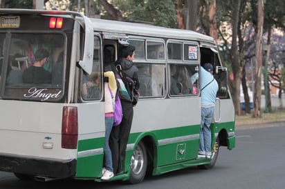 Hoy inició la medida del Hoy No Circula parejo. (NOTIMEX)